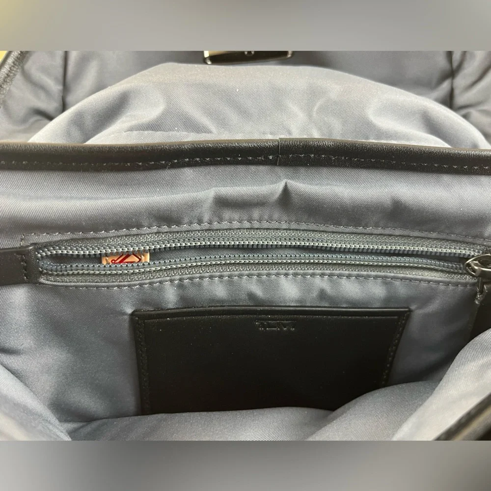 Tumi Unisex 79011NVY Shoulder Bag Blue Black Nylon Leather NEW - Picture 6 of 9